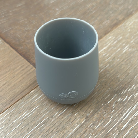 ezpz Tiny Cup for Infant Training - Picture 4 of 4